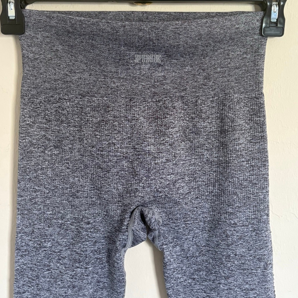 Victoria’s Secret PINK Gray Seamless Mesh Capri Leggings S - Picture 10 of 10